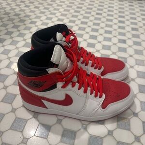 Authentic Men's Air Jordan Retro 1 Mid Sneakers